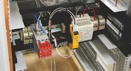 expertise-control-panel-design-2_7F3263.webp